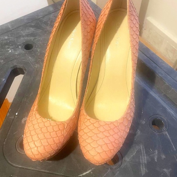 Calvin Klein Pink Pump - Picture 1 of 3